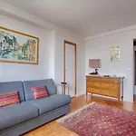 Residor - Beautiful, Bright 4P Apartment